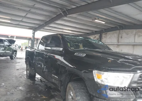 2022 Ram 1500 Big Horn 4X4 5'7 Box from USA, damaged, VIN 1C6SRFFT3NN406309